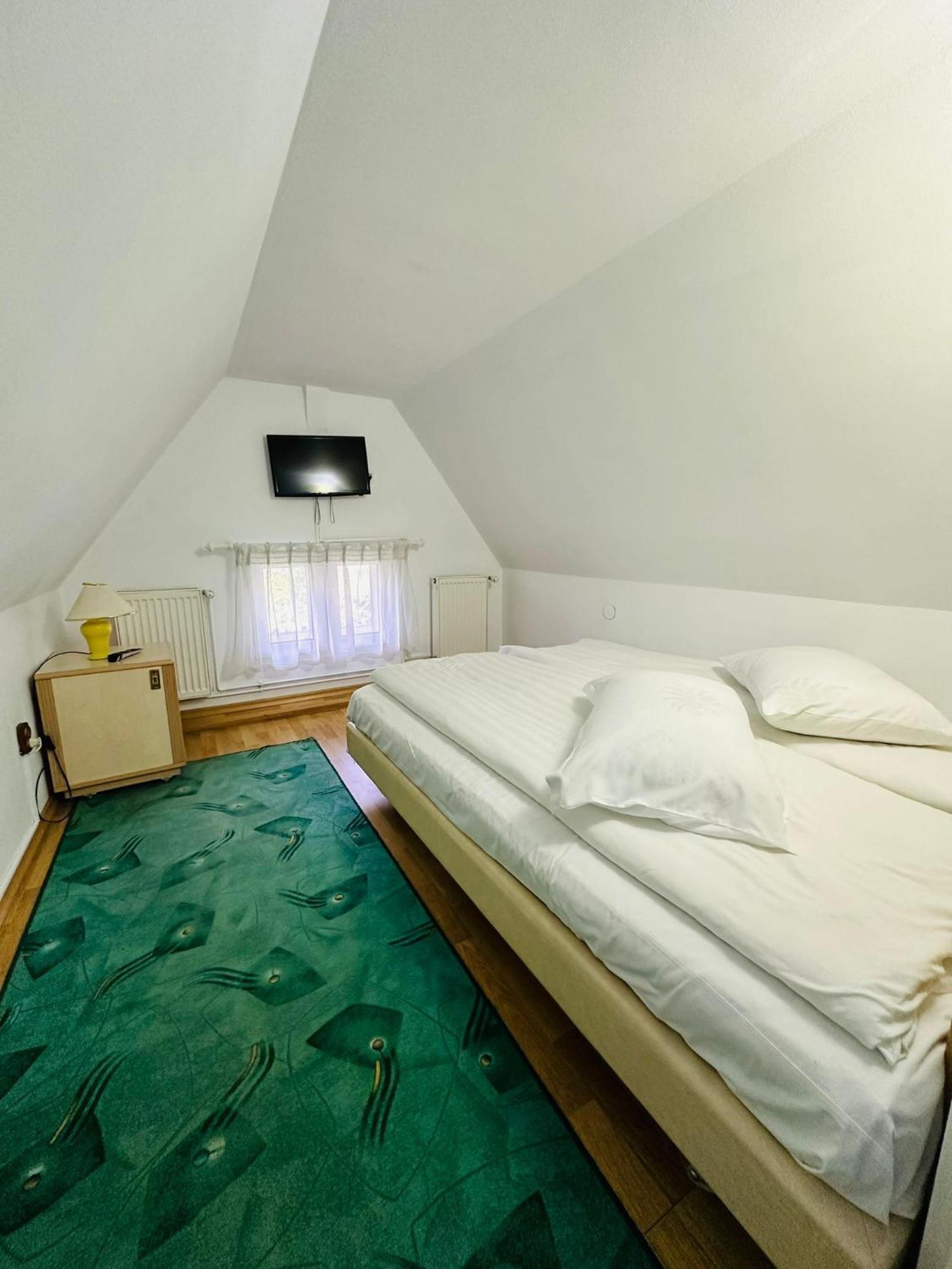 Rapsodia Sinaia Bed & Breakfast Ngoại thất bức ảnh