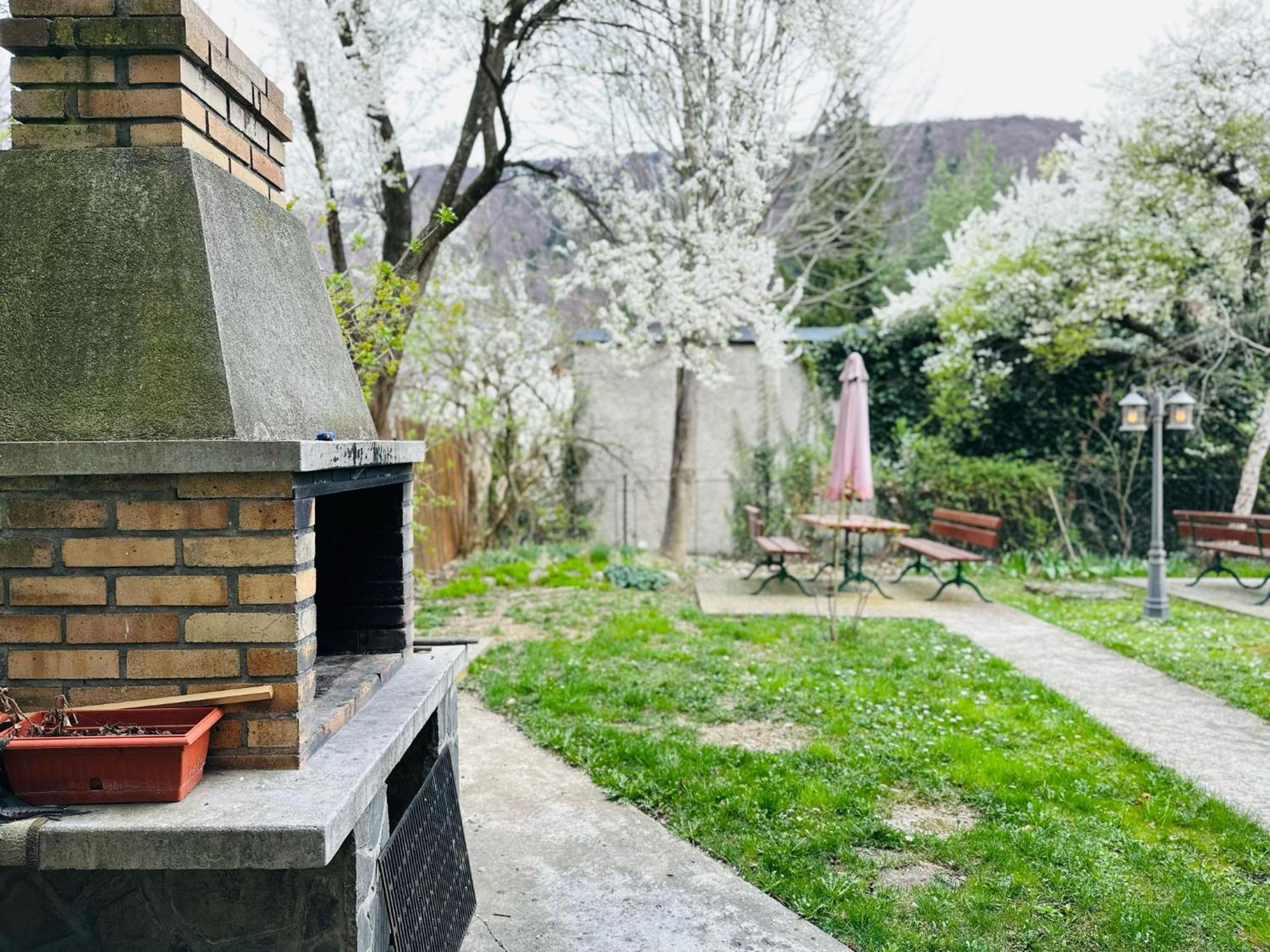 Rapsodia Sinaia Bed & Breakfast Ngoại thất bức ảnh