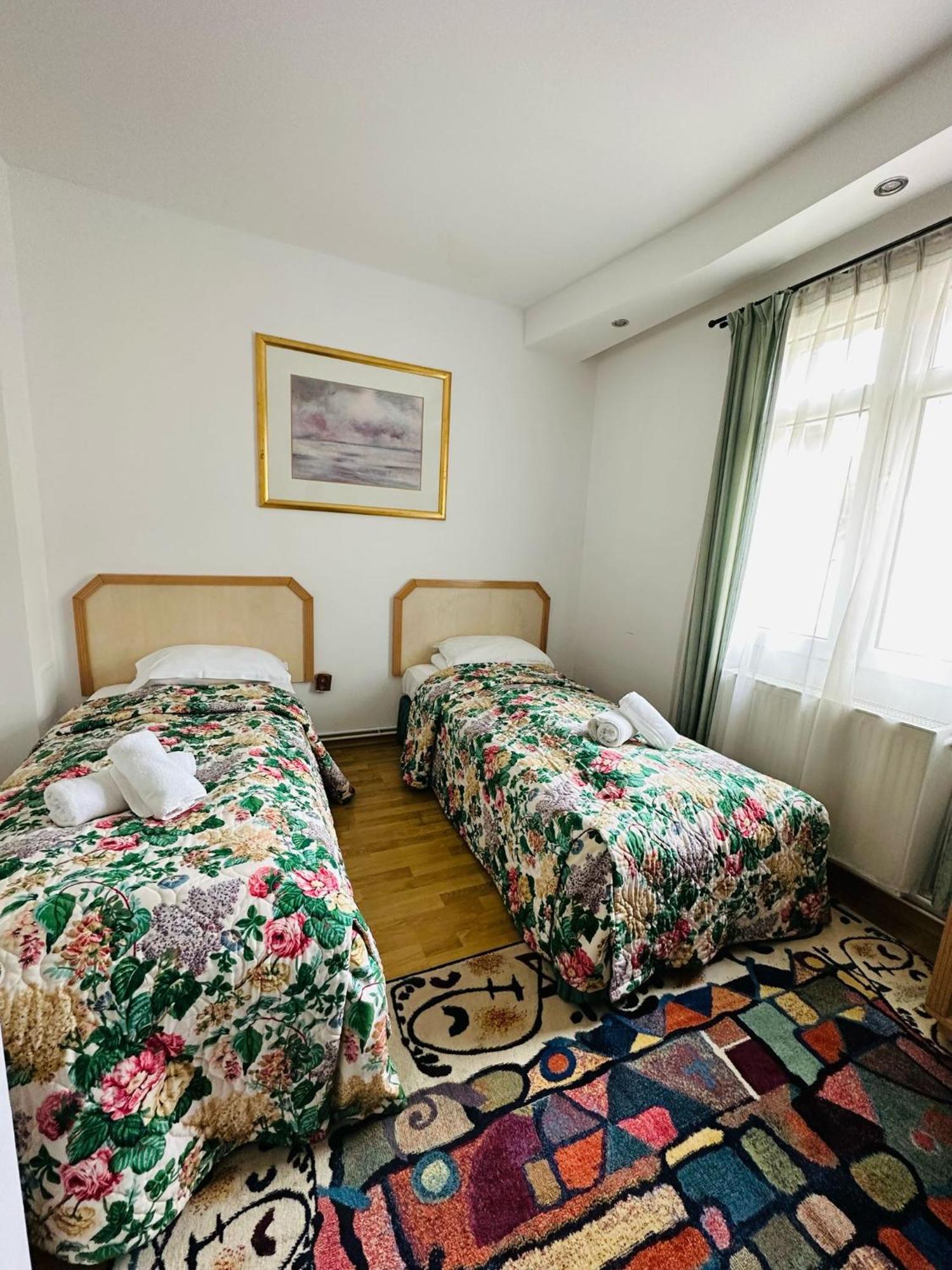 Rapsodia Sinaia Bed & Breakfast Ngoại thất bức ảnh