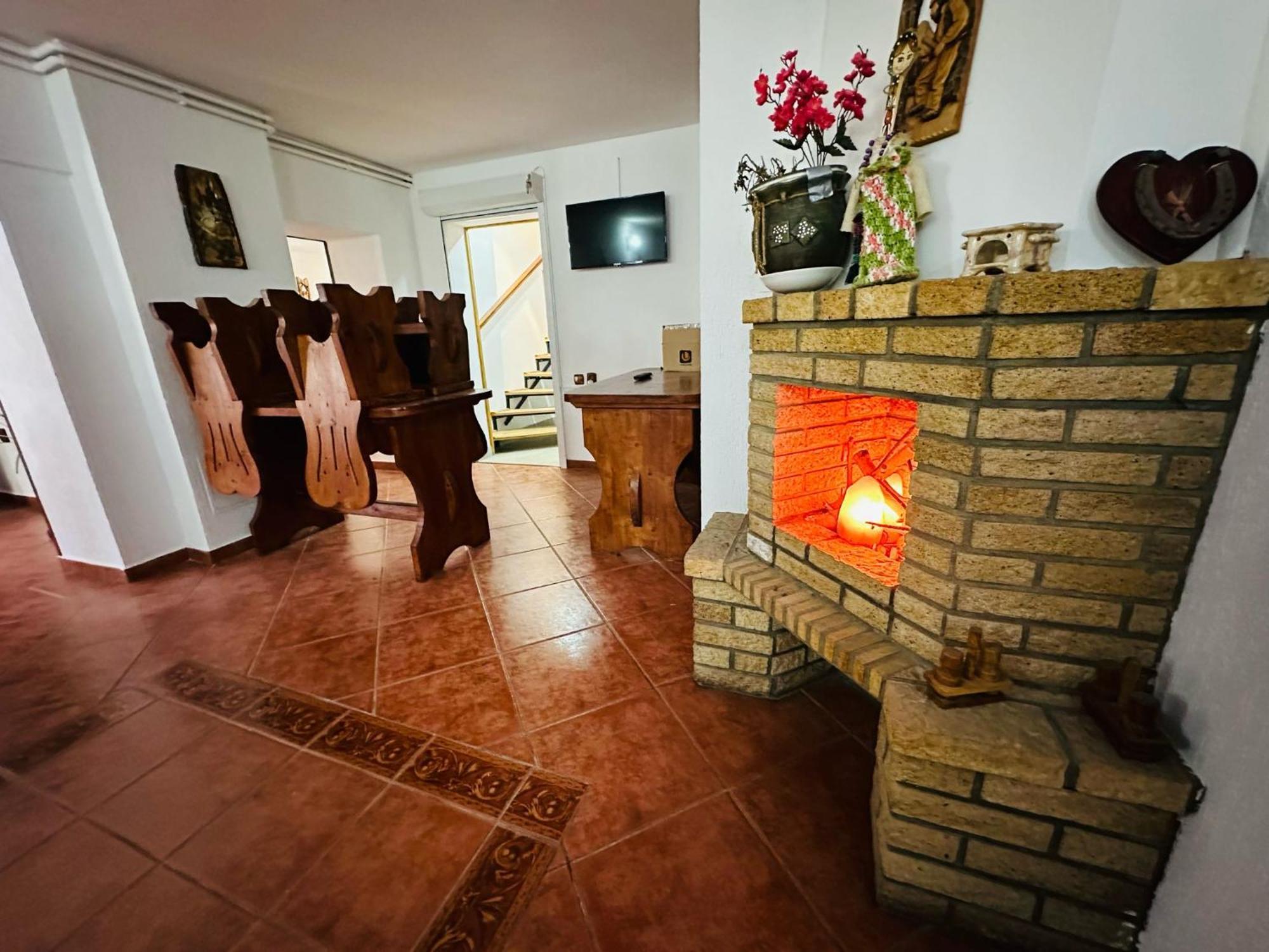 Rapsodia Sinaia Bed & Breakfast Ngoại thất bức ảnh