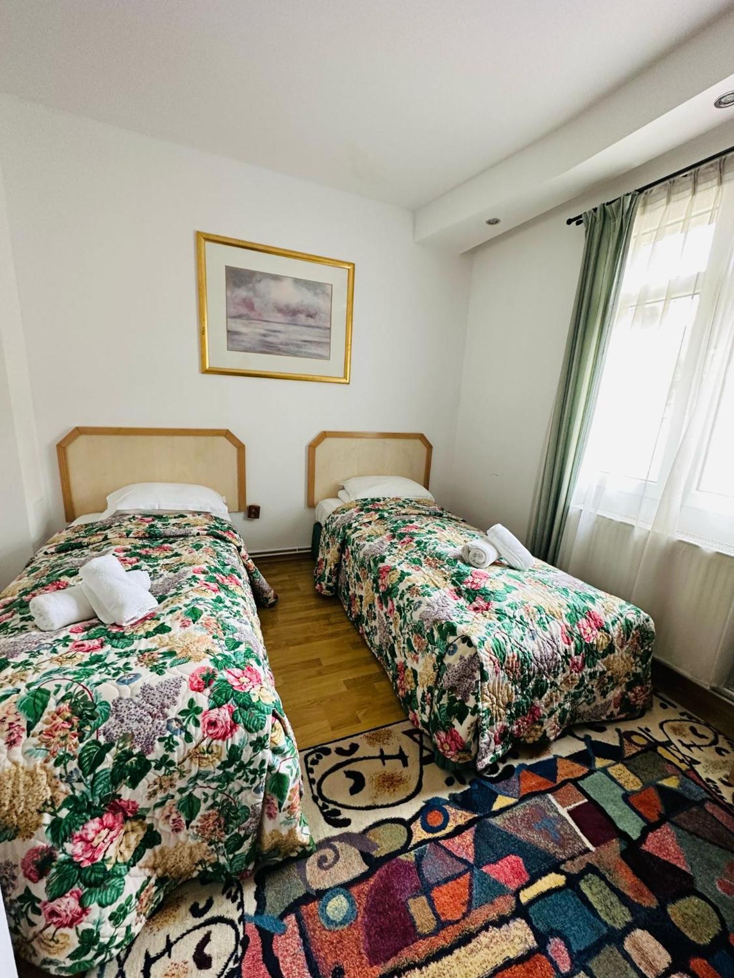 Rapsodia Sinaia Bed & Breakfast Ngoại thất bức ảnh